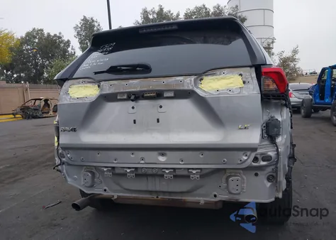 2020 Toyota Rav4 Le z USA, uszkodzony, nr VIN 2T3K1RFV5LW070848